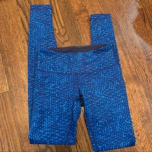 blue patterned wunder under leggings 28"